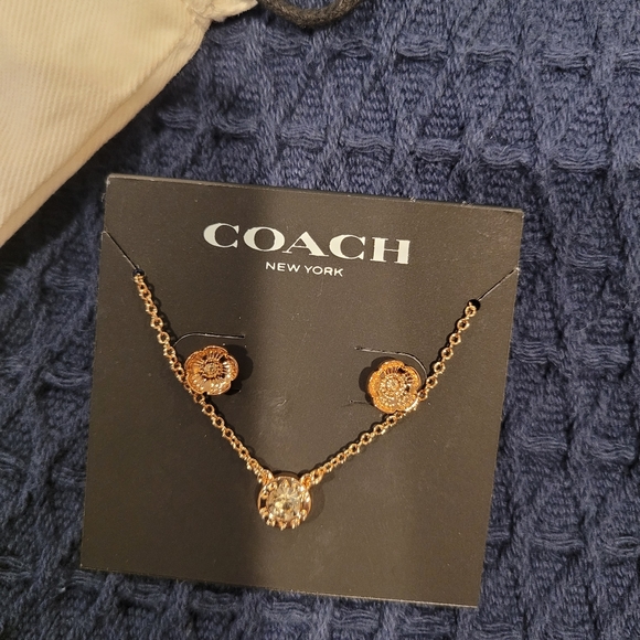 Coach open circle necklace and Tea Rose Stud Earrings - Picture 8 of 10